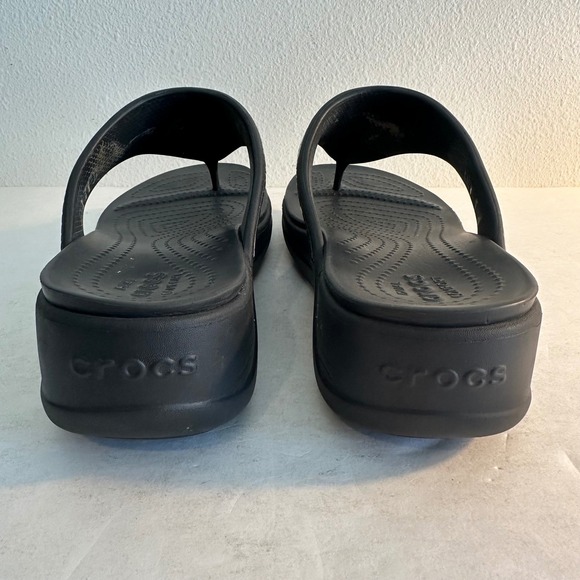 Crocs Monterey Metallic Wedge Toe Post Sandals Size 10 Silver Black Flip Flops - Picture 6 of 11